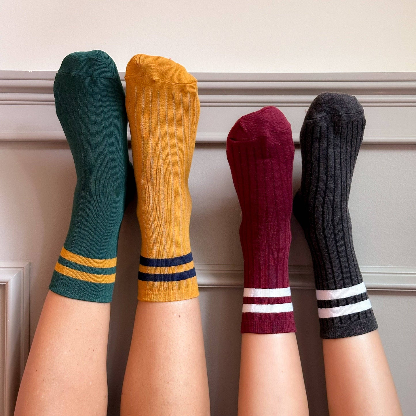 Jewel Ton Strip Crew Socks