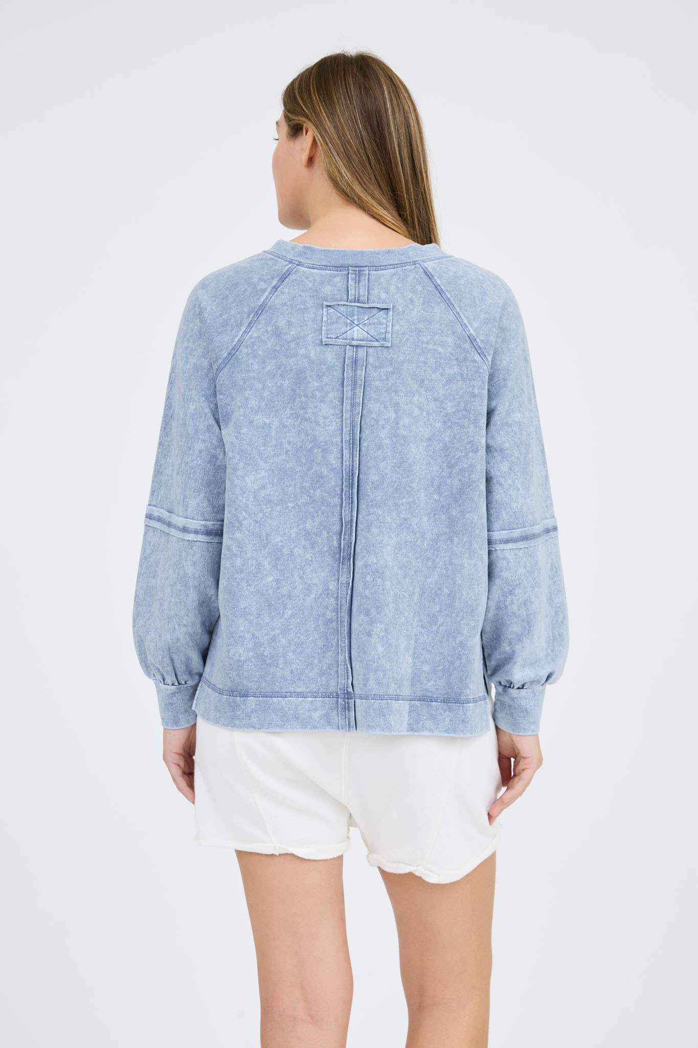 WASHED V NECK TOP