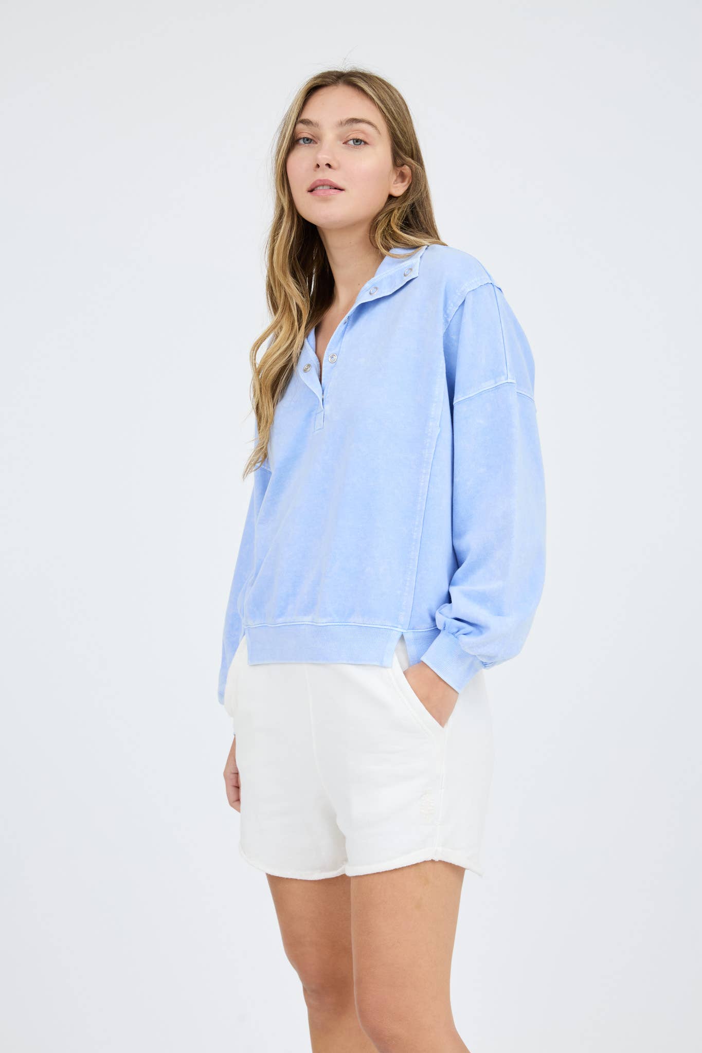 BLUE SNAP BUTTON LONG SLEEVE
