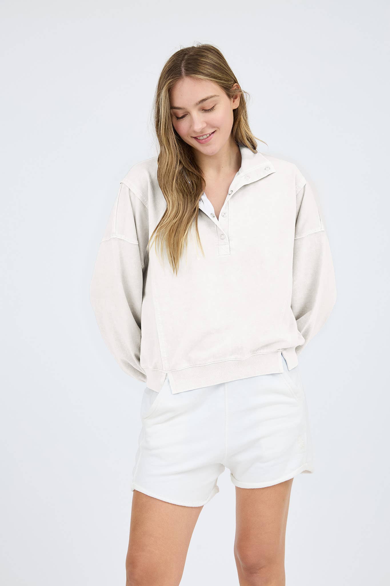 IVORY HALF SNAP BUTTON TOP