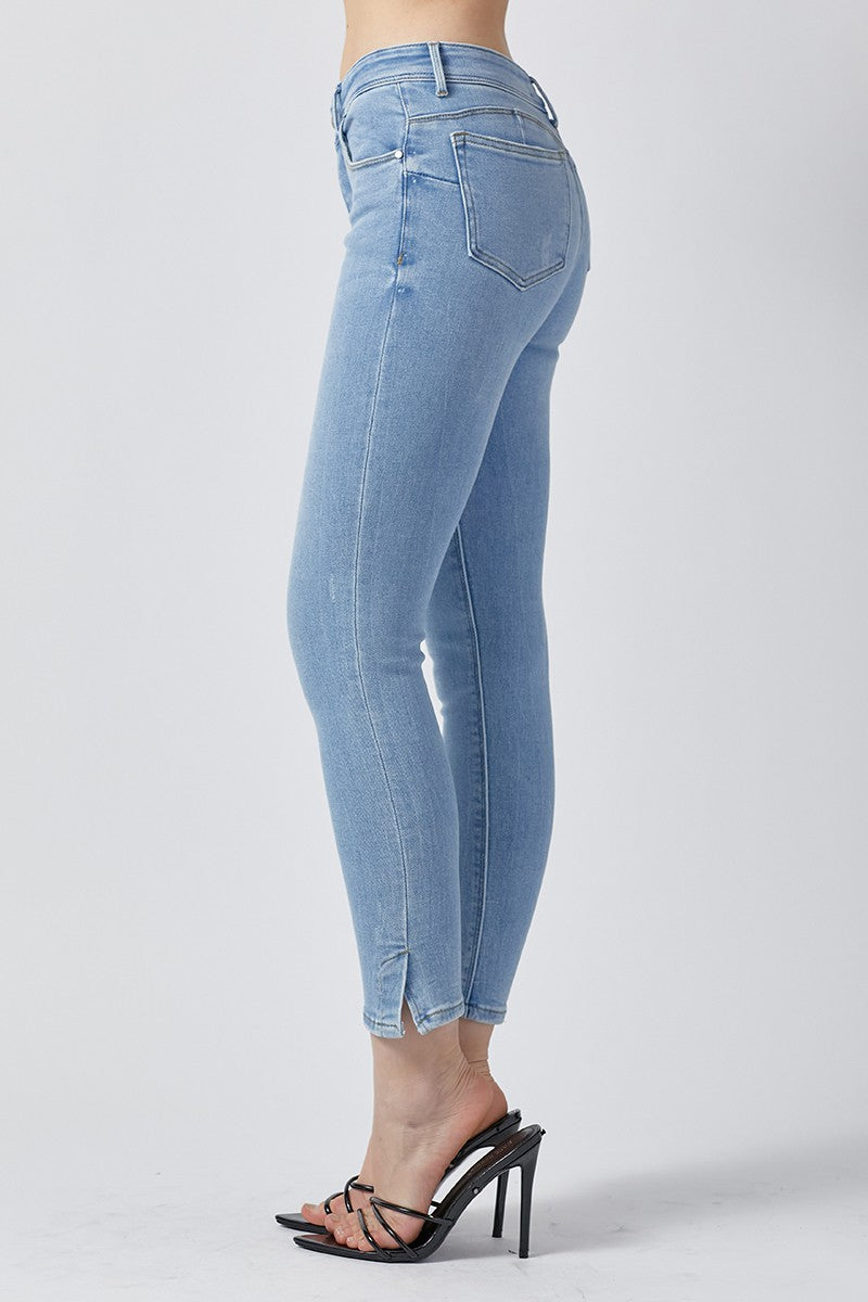 MID RISE CURVY YOKE SKINNY