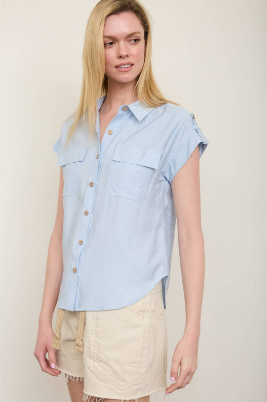BLUE COLLARED BUTTON UP SHIRT
