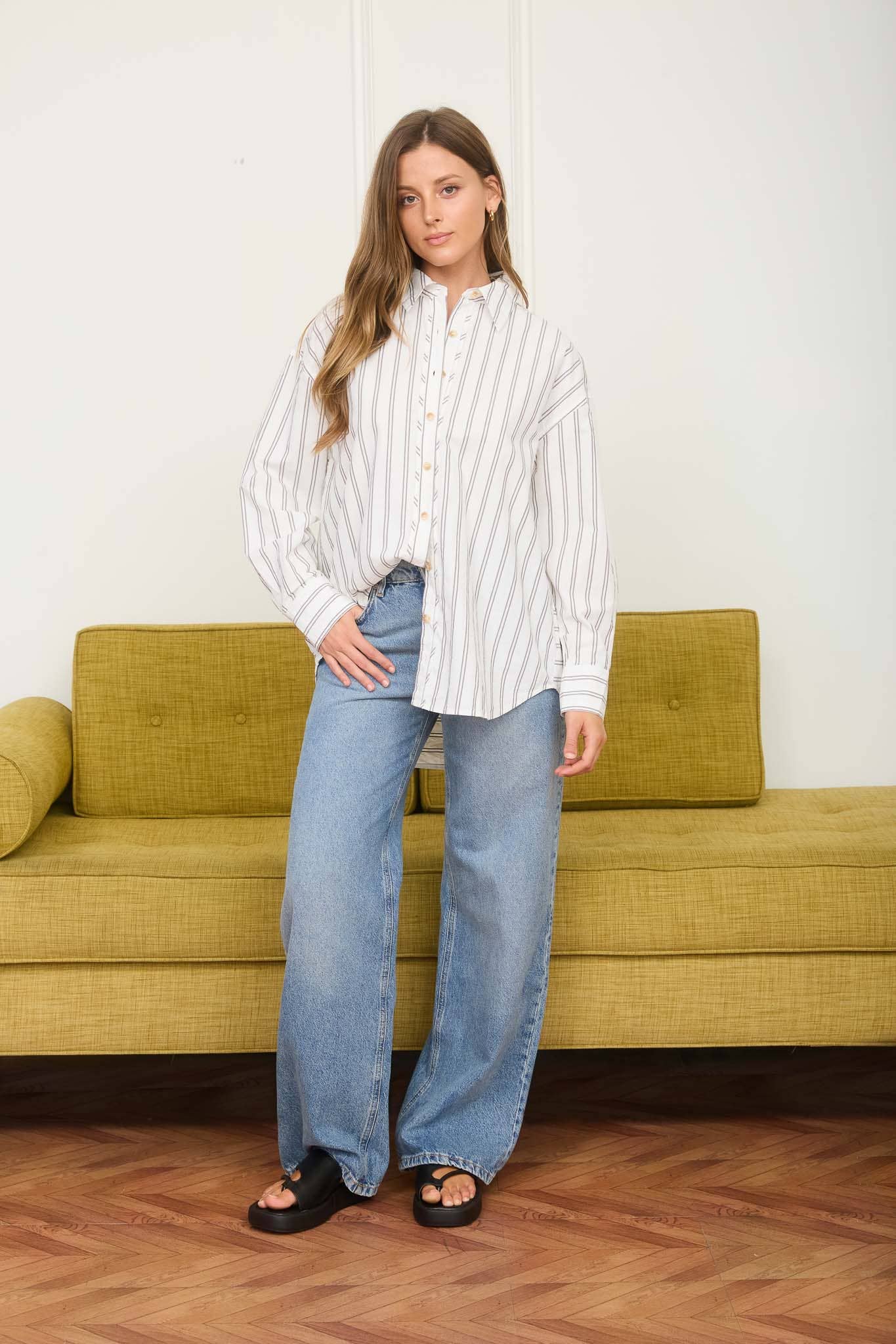 STRIPE OVERSIZED COLLARED SHIRT